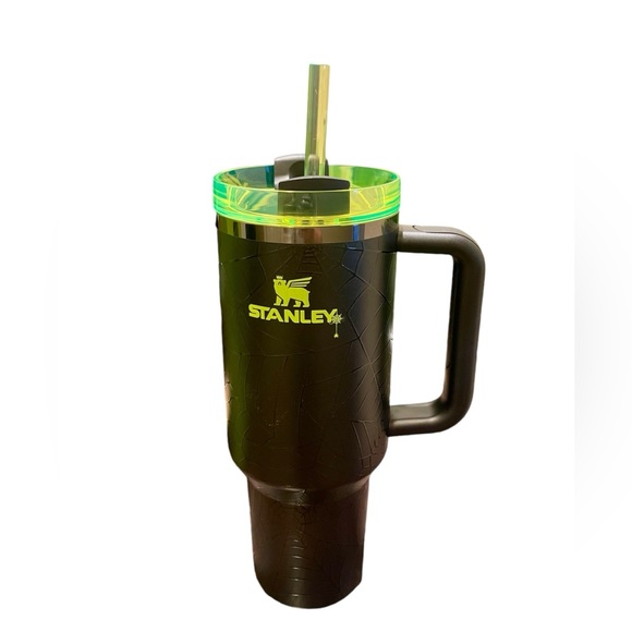 🕸️ STANLEY THE HALLOWEEN GLOW QUENCHER FLOWSTATE™ TUMBLER | 40 OZ 🕸️ - Picture 3 of 15